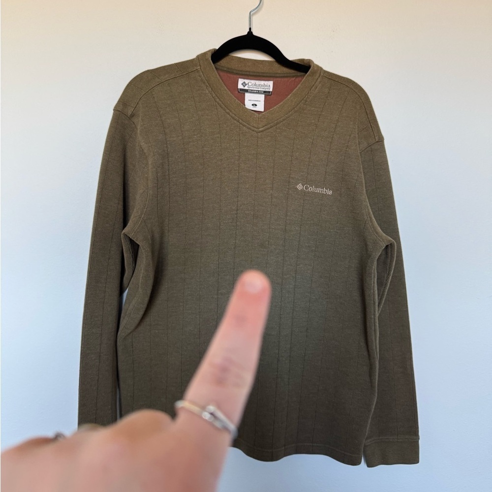 Columbia Men's Olive Worn In V-Neck Sweater Fall Cozy Warm Layer Size Large - Picture 2 of 6
